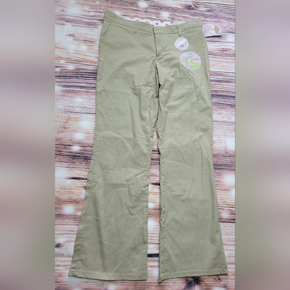 *NWT* Dickies pants